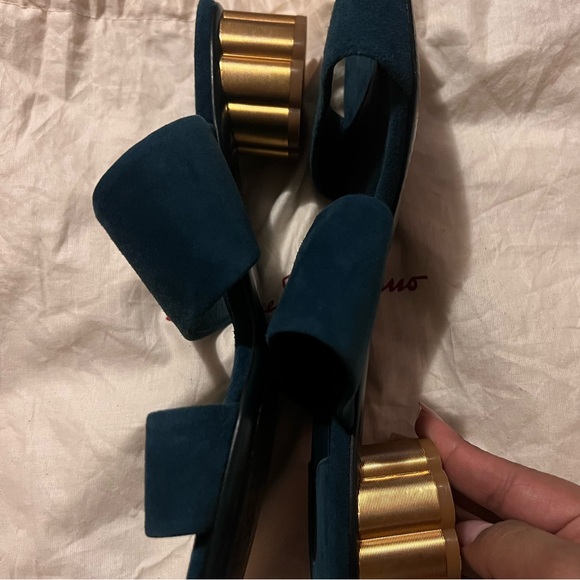 ‼️SOLD‼️Salvatore ferragamo slip on sandal/heel size 8b - Picture 3 of 4
